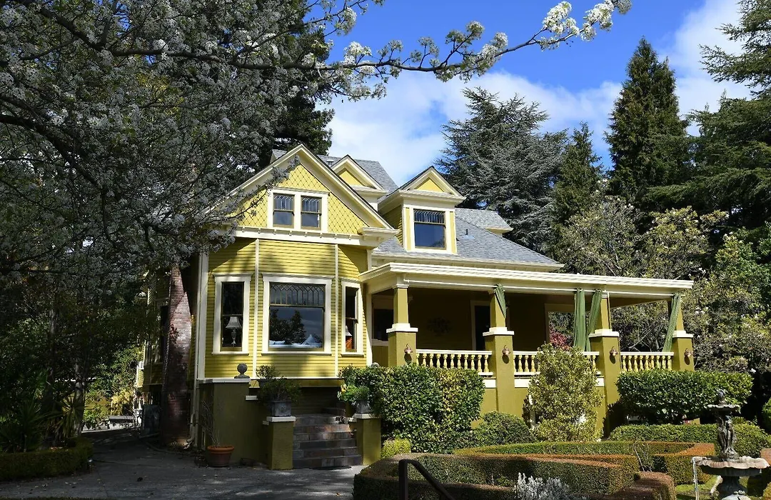 Calderwood Inn-1
